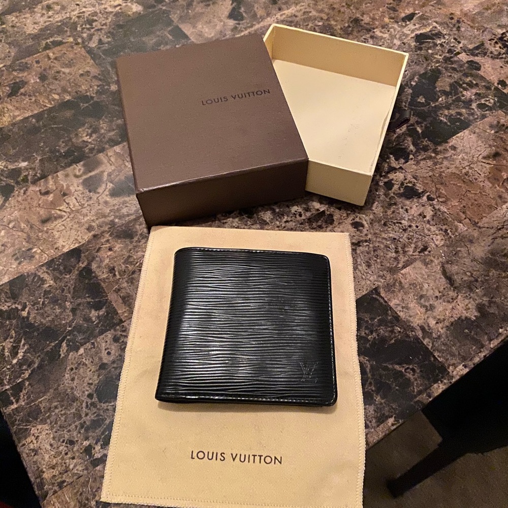 Louis vuttion wallet